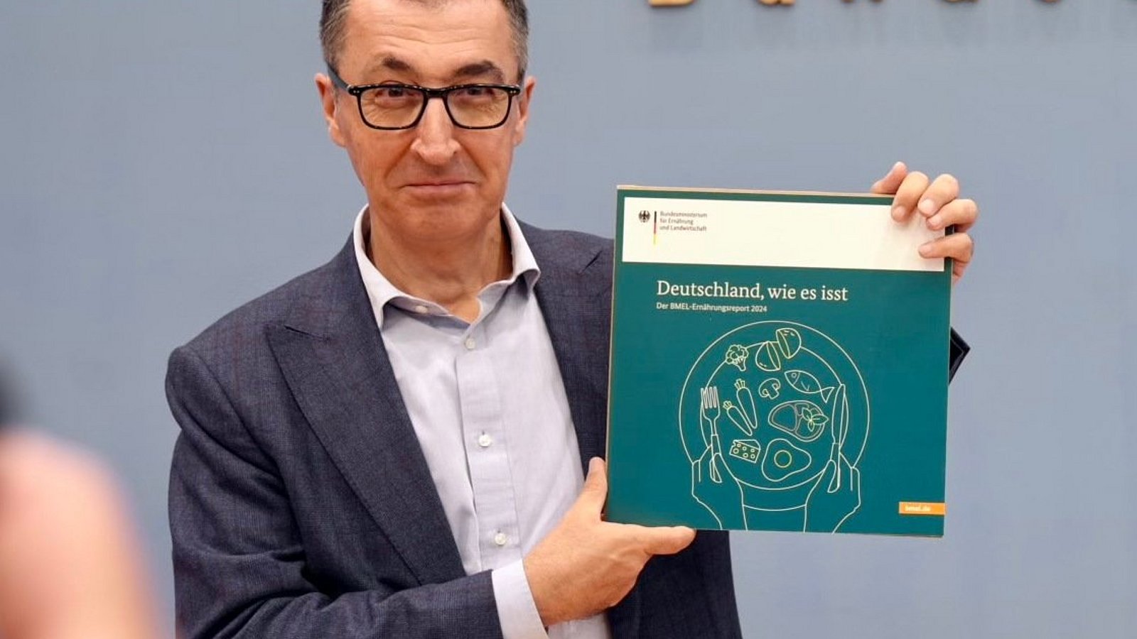 Bundesernährungsminister Cem Özdemir veröffentlicht Ernährungsreport 2024